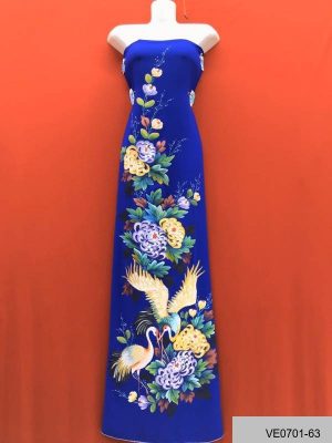 Vải Áo Dài Thái Tuấn Vẽ Chim Hạc Kiểu Mới AD VE0701_61 8 vai ao dai thai tuan ve tay hinh chim va hoa cuc mau xanh duong dam